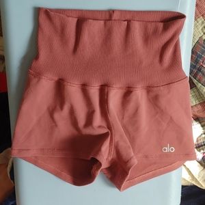 Sz XS Alo Yoga Shorts